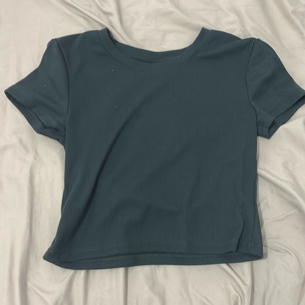 Solid dark green crop top never worn before